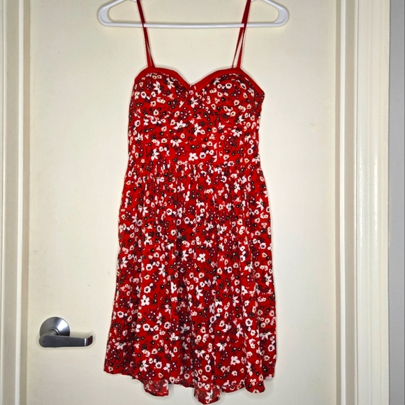 Band of Gypsies Dresses & Skirts - NWT Band of Gypsies red  floral print mini dress